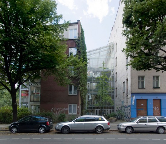 Seniorenwohnhaus Köpenicker Straße, Zustand Juli 2012; Foto: Gunnar Klack